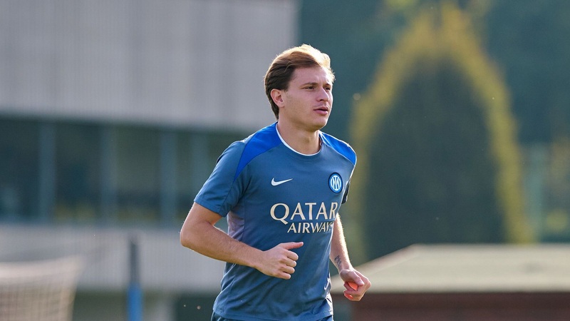 image Nicolo Barella: Ngôi sao tiền vệ của Inter Milan và trên tuyển Ý