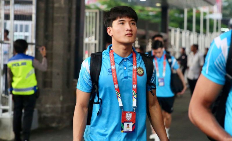 Lối chơi kỷ luật, khả năng bọc lót và phán đoán tình huống giúp anh trở thành “lá chắn thép” đáng tin cậy