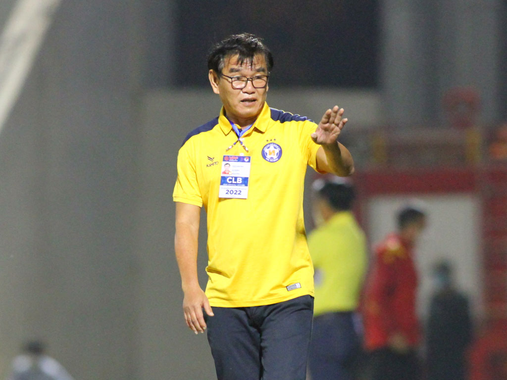 image Phan Thanh Hùng – “Chiến binh” thầm lặng gắn bó bóng đá Việt Nam