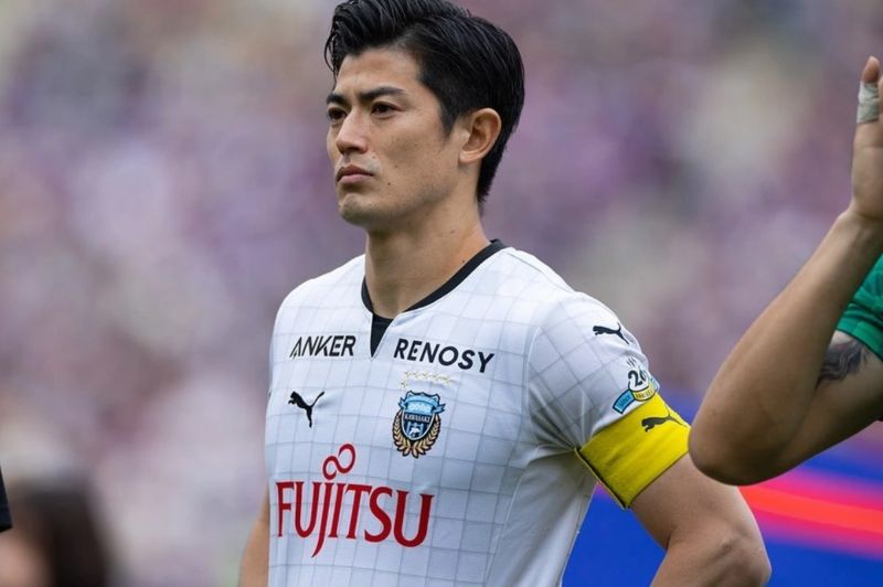 Anh nổi bật với khả năng cản phá, đọc trận đấu và kỹ năng phòng ngự xuất sắc