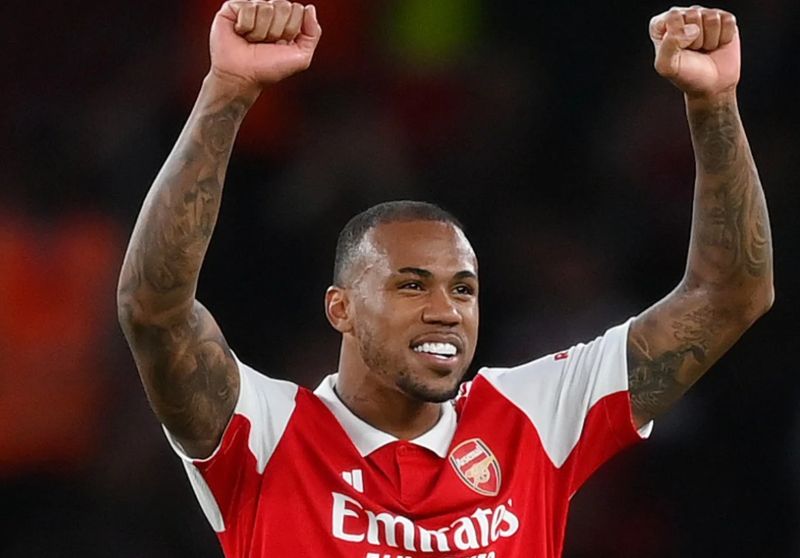 Gabriel Magalhães là trung vệ người Brazil nổi bật tại Arsenal với lối chơi chắc chắn và mạnh mẽ