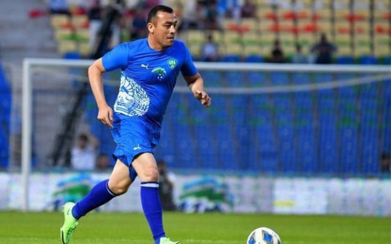 Islom Inomov được mệnh danh là hậu vệ thép của đội tuyển Uzbekistan